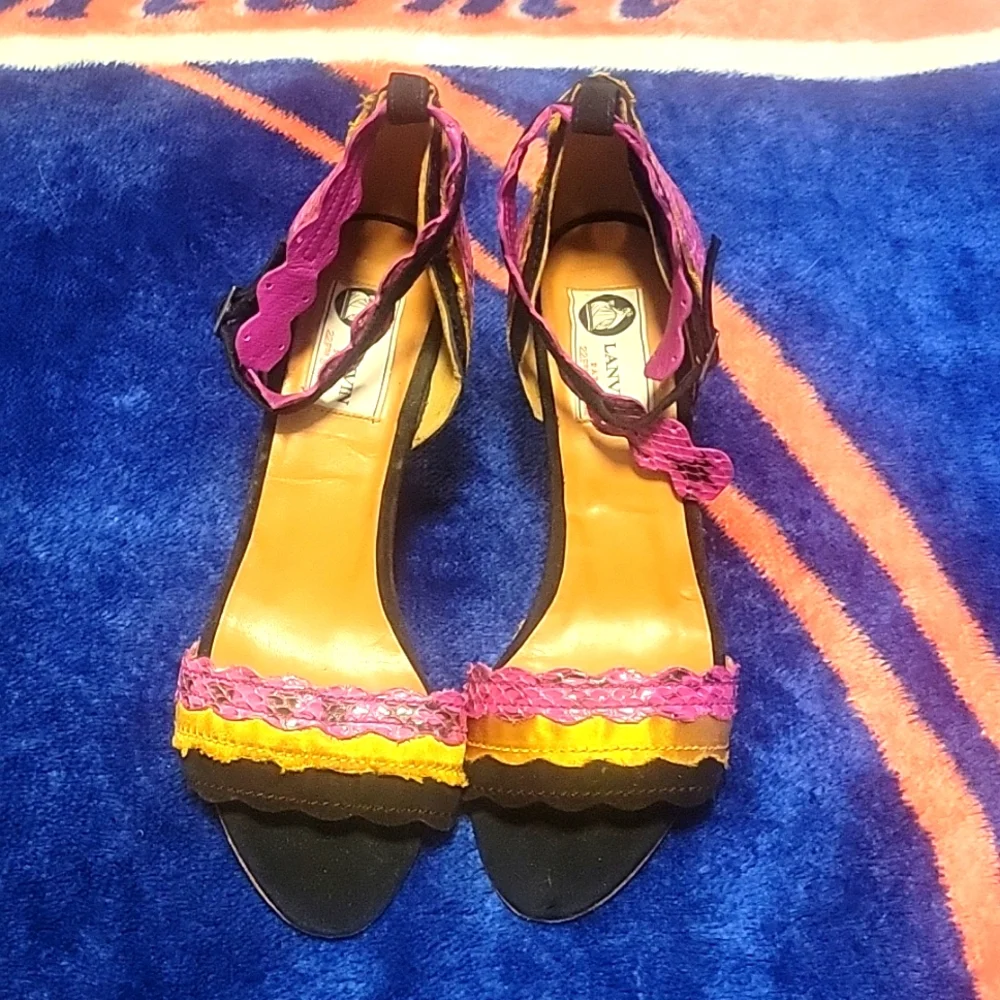 LANVIN Scalloped Snakeskin Suede Wedge Sandal Sz 37